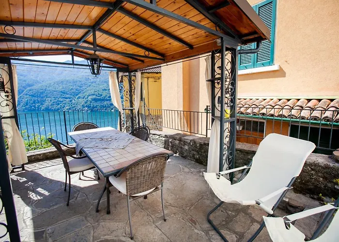 Casa Di Momo Carate Urio